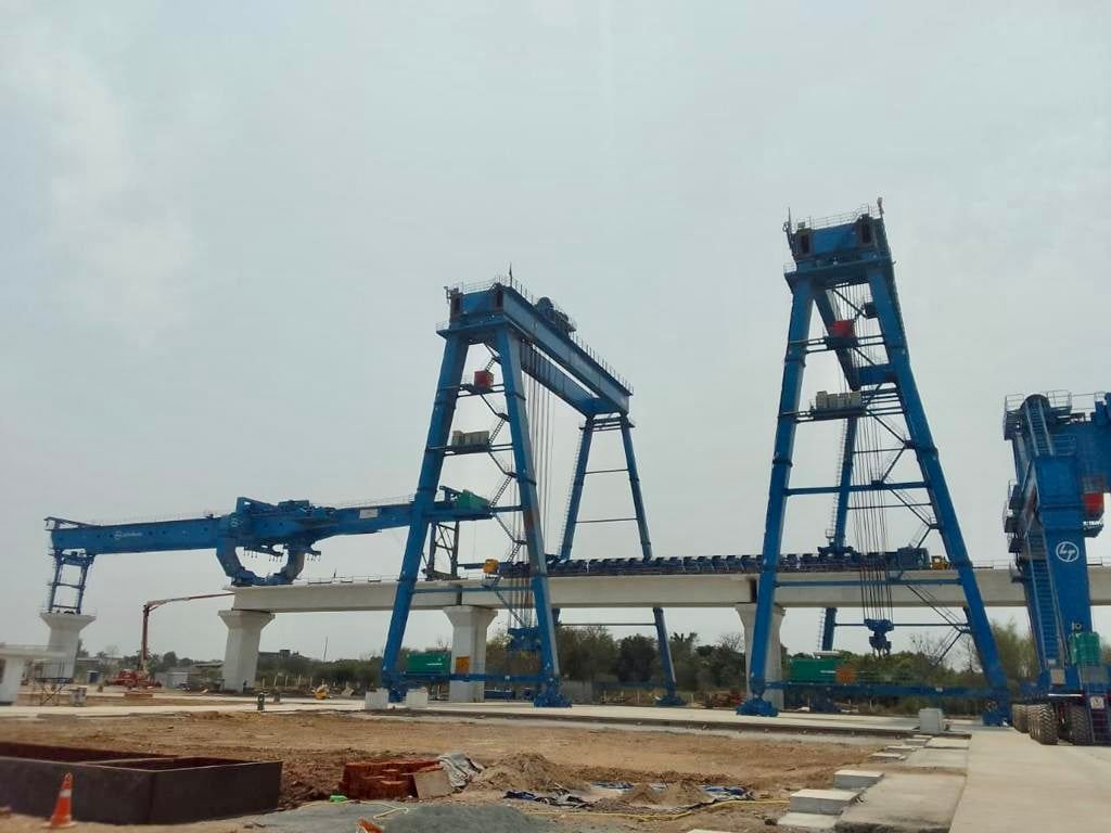 nhsrcl's tweet photo. H. E. Mr. Satoshi Suzuki, Ambassador of Japan to India along with Shri Satish Agnihotri, MD, #NHSRCL visited the various #MAHSR construction sites between Vapi and Surat in Gujarat, today. https://t.co/C13wMXp0kN