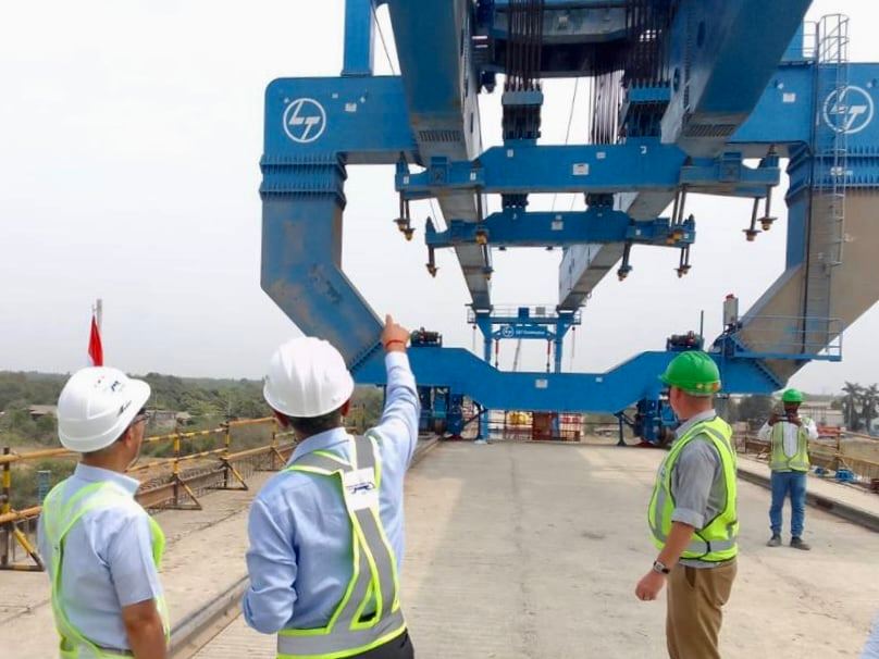 nhsrcl's tweet photo. H. E. Mr. Satoshi Suzuki, Ambassador of Japan to India along with Shri Satish Agnihotri, MD, #NHSRCL visited the various #MAHSR construction sites between Vapi and Surat in Gujarat, today. https://t.co/C13wMXp0kN