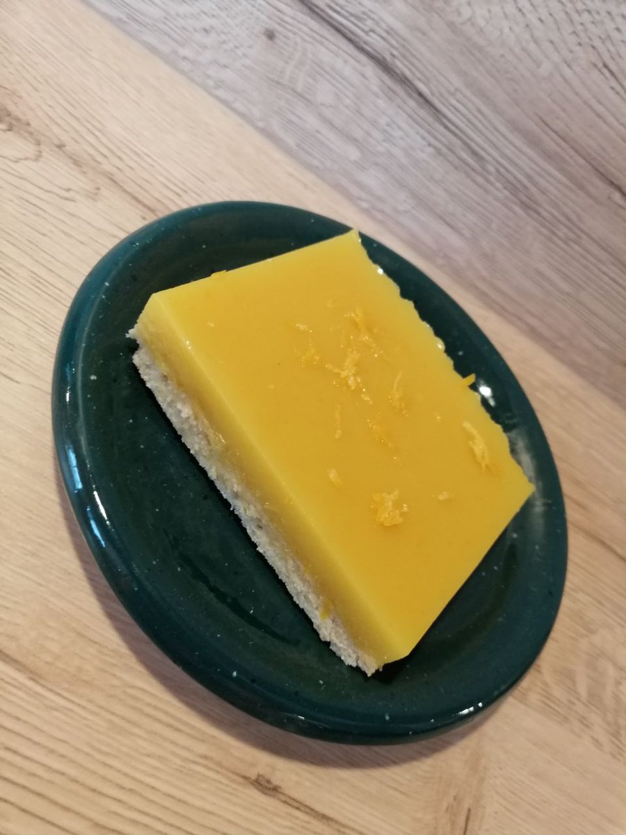 Ankerkraut GmbH (@ankerkraut) on Twitter photo Heute noch kein Idee was ihr essen wollt?
Hier eine kleine Anregung aus unserem Vegane Küche Stream am Sonntag:
Vegane Gänsekeule mit Dillkartoffeln mit Bratensoße und Möhrchen, sowie als Nachtisch Lemon Curd Schnitten.
Danke dafür <a href="/MissPanski/">Miss_Panski</a> 😍 Heute noch kein Idee was ihr essen wollt?
Hier eine kleine Anregung aus unserem Vegane Küche Stream am Sonntag:
Vegane Gänsekeule mit Dillkartoffeln mit Bratensoße und Möhrchen, sowie als Nachtisch Lemon Curd Schnitten.
Danke dafür <a href="/MissPanski/">Miss_Panski</a> 😍