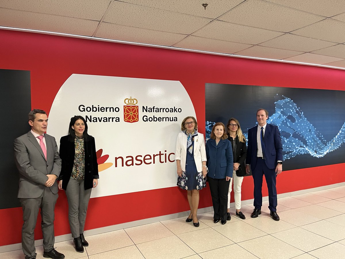 NASERTIC's tweet photo. Gracias 1000 @EP_SingleMarket @_AMaldonado_ @GuzmanGarmendia por visitarnos y conocer infraestructuras tecnológicas y equipamiento de vanguardia #pdba #hpc #secuenciacion #medper #digital #skills https://t.co/0HHjpUt8FL