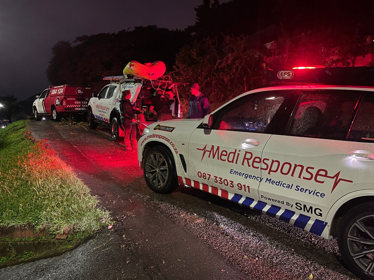 Medi_Response's tweet photo. Mother killed in landslide - Westville, KZN

Medi Response search and rescue division, together with ER24 and Police rescue personnel, responded to Westville for reports of a landslide and house collapse. 

https://t.co/37iOweevEz

☎️ 087 3303 911

#KZNFloods https://t.co/K3ihzEZ9um