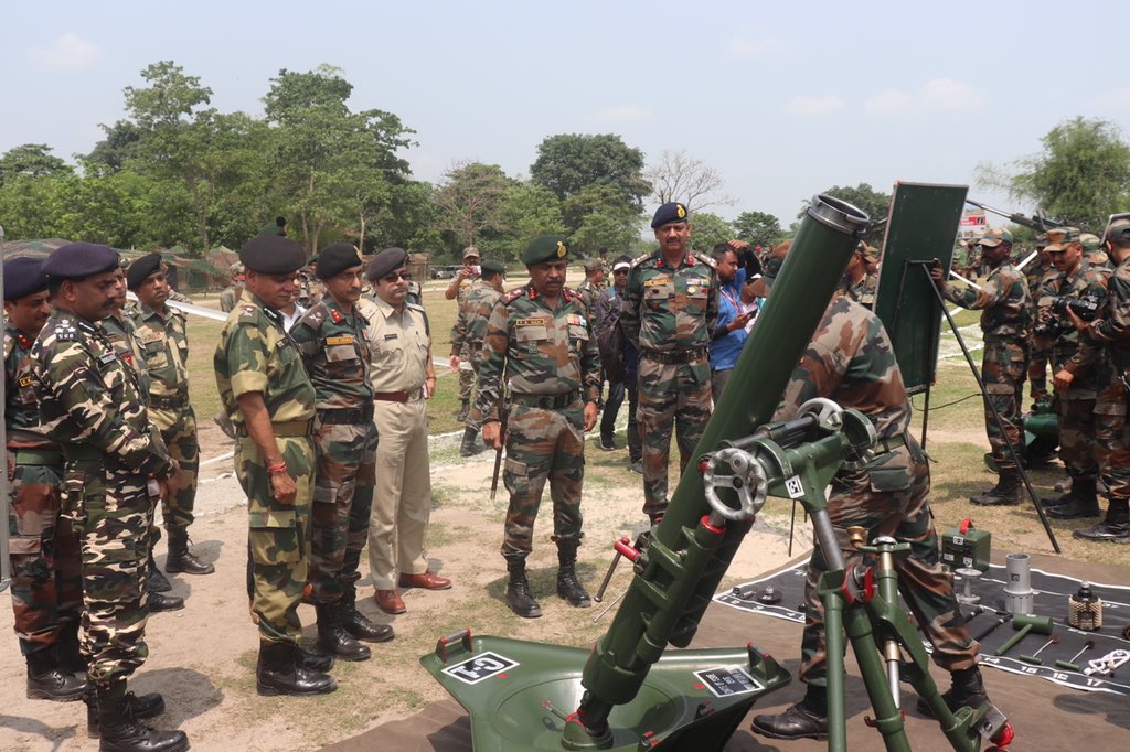 trishakticorps's tweet photo. #TrishaktiCorps conducts Integrated Fire Power Exercise KRIPAN SHAKTI at Teesta Field Firing Ranges. Showcased unparallel fire power, offensive punch and swift response mechanisms of #IndianArmy in total synergy and integration with CAPFs.
@adgpi
@easterncomd
@IAF_MCC 
@DGSSB https://t.co/53nROGbXBn
