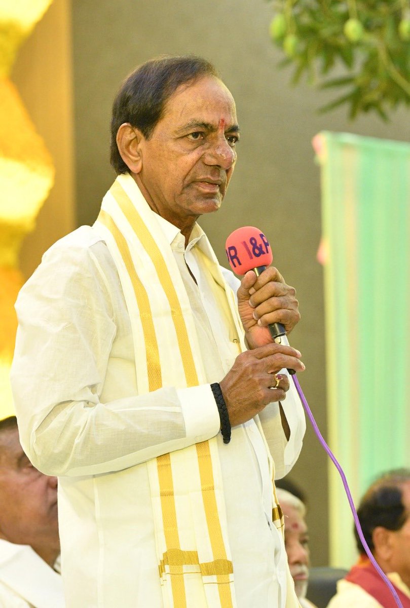 Telangana CM K Chandrashekar Rao condemns attacks on Muslims during Ram Navami celebrations, communal tensions in Karnataka over halal and hijab, and boycott call targeting Muslim vendors. India will suffer a set back “by a century” if this continues, he said. ⁦@TheQuint⁩