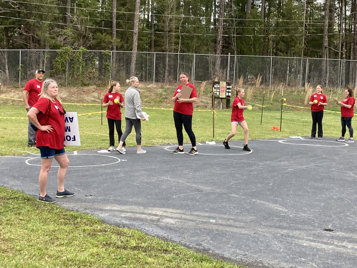 Kristin Sinclair tweet media