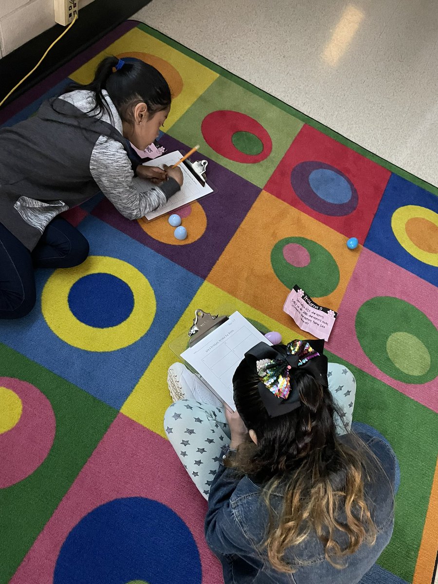 MrsReyna32's tweet photo. Math problems BUT make it fun 🐰🐣 https://t.co/Z8RdsWiklv