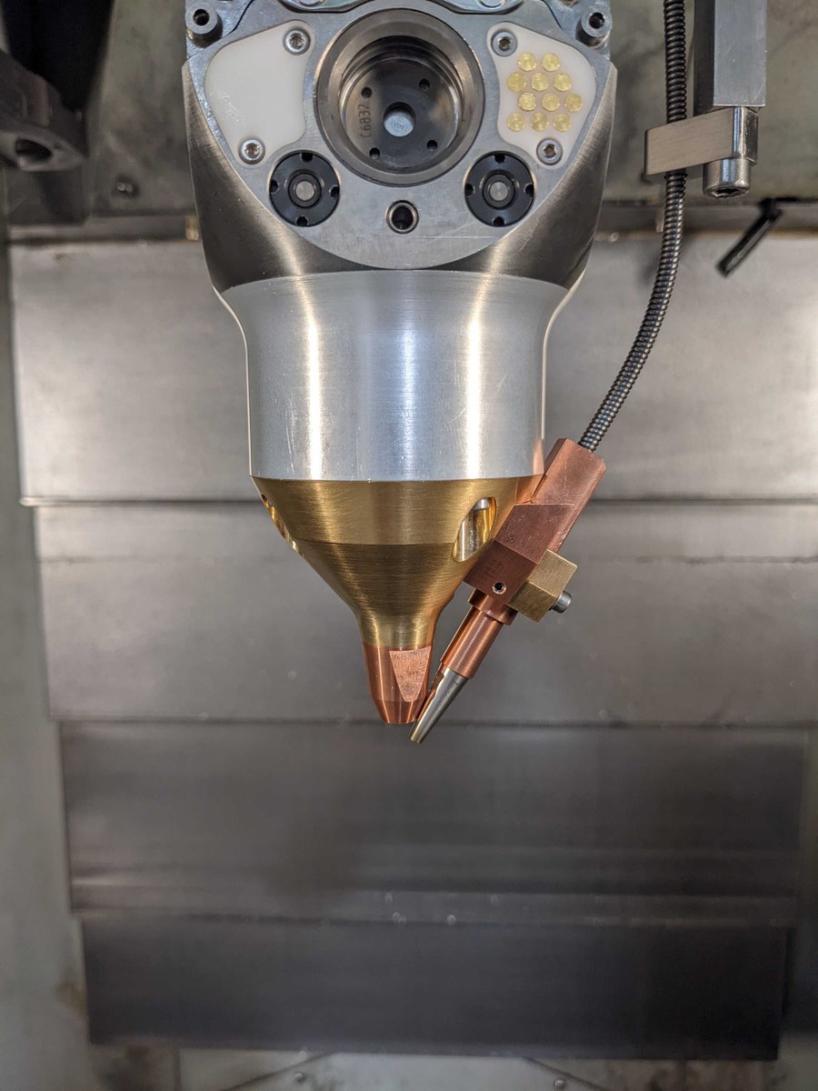 imed_lab's tweet photo. Our DED now has wire printing capabilities! We can now deposit powder and wire with our hybrid system.

#3Dprinting #metalPrints #stainlesssteel https://t.co/HT3g1pX8UC