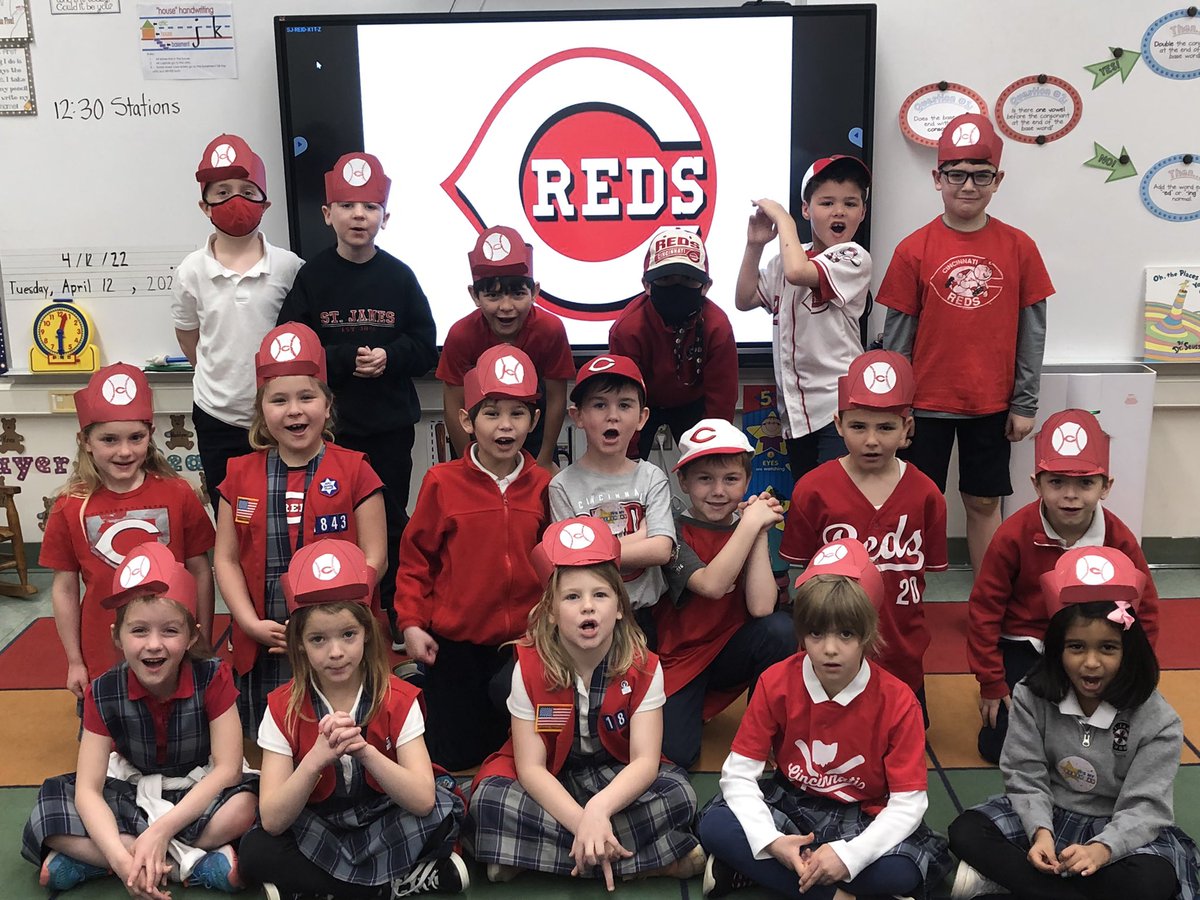 MrsReidSTJ's tweet photo. Let’s go REDS! @StJamesWO @Reds #OpeningDay2022 https://t.co/IVYkRjxfiR