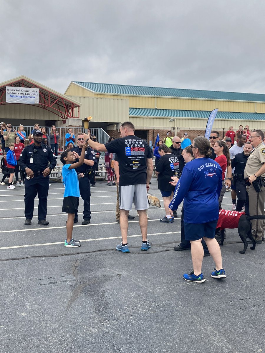 Kristin Sinclair tweet media