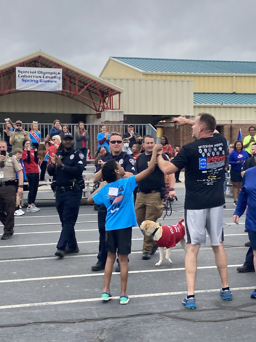 Kristin Sinclair tweet media