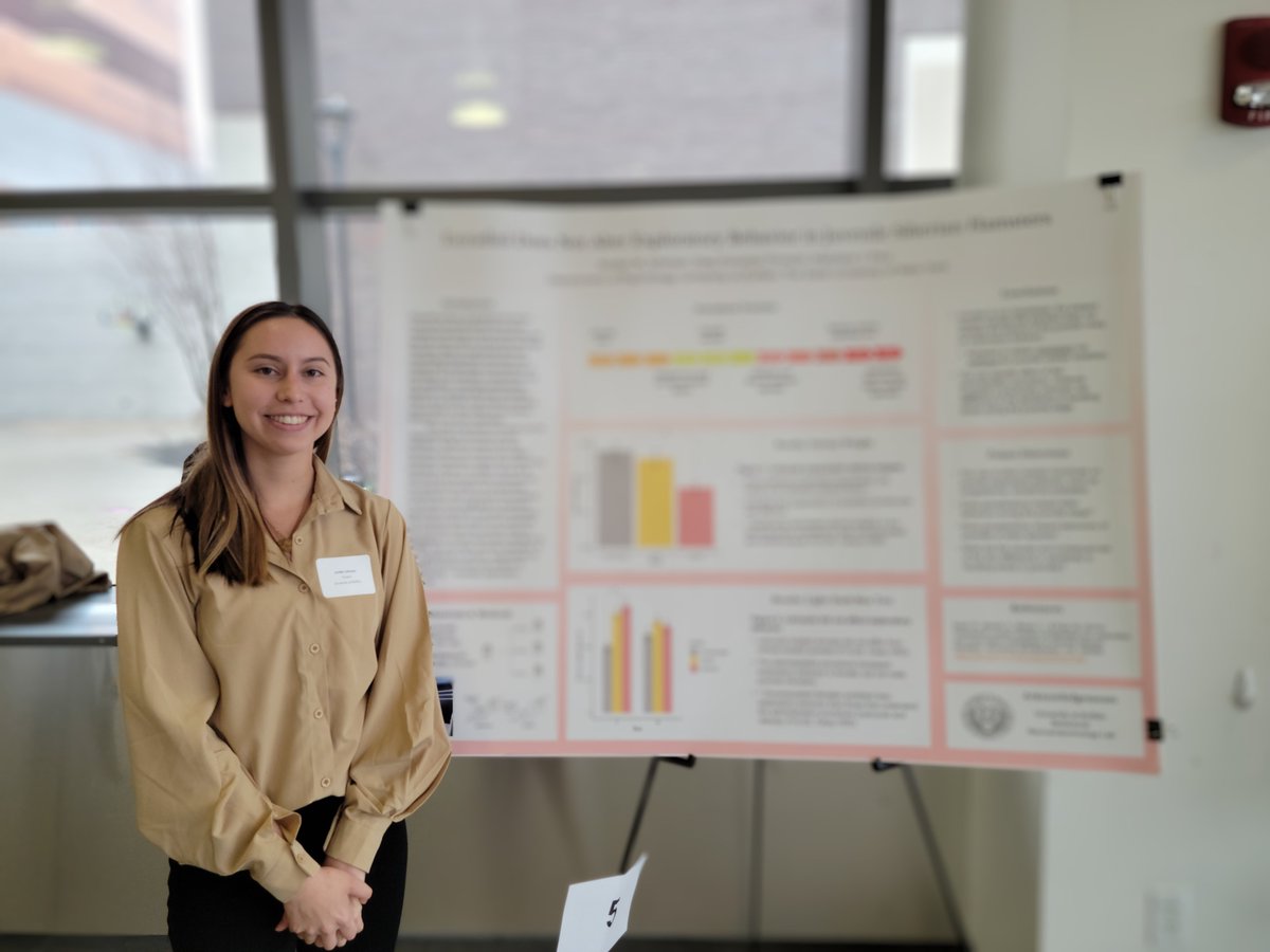 PaulLabInc's tweet photo. The UBBNE Lab had a great showing at the Western NY Psych Undergrad Conference this weekend! Jasmine helped organize and run the meeting. Jordan and Tyree presented their research. Tyree was runner-up for best poster! Congratulations all! https://t.co/yD6TQTk2ap