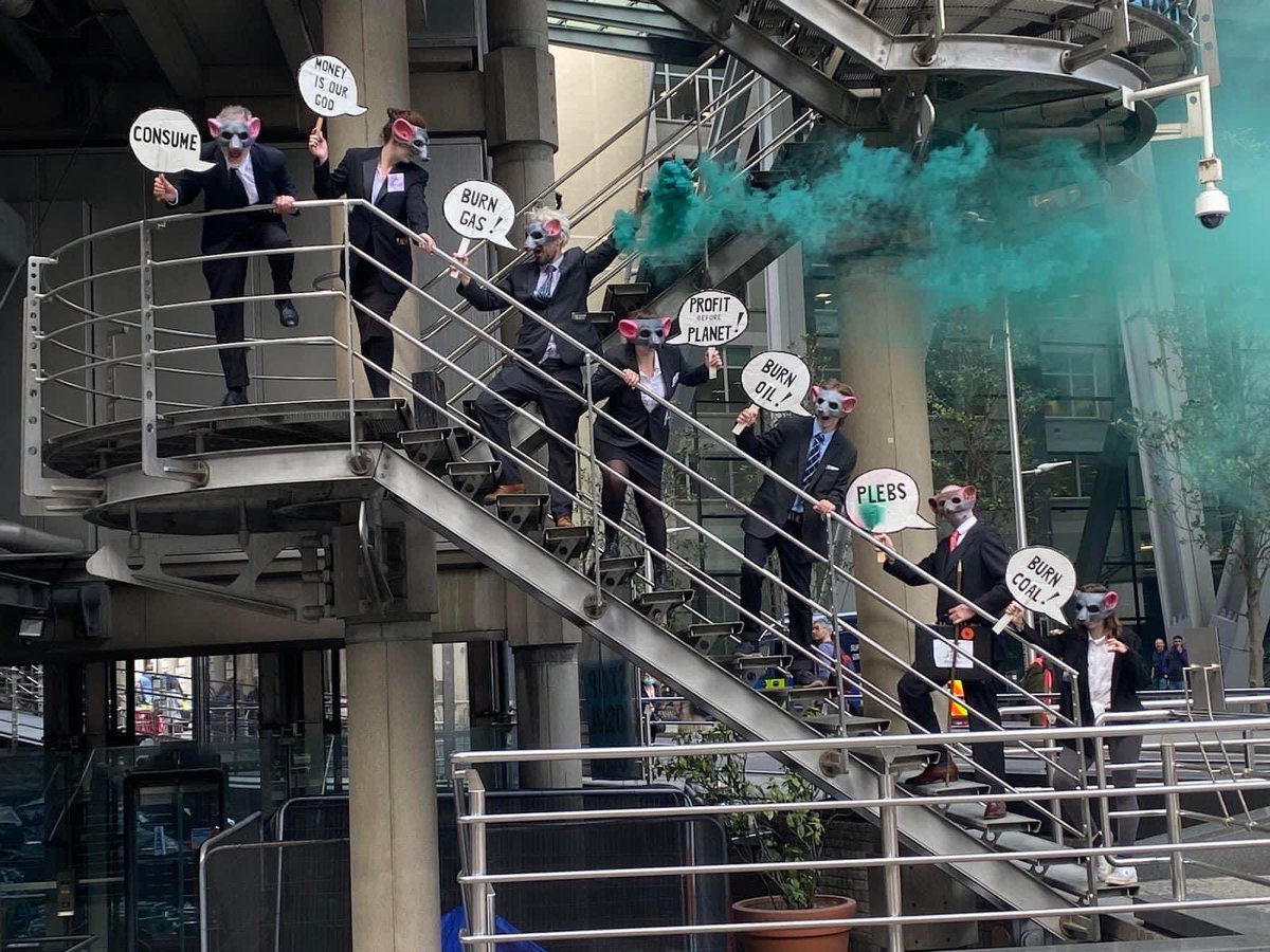 CorpRatHQ's tweet photo. CorpRat are right at home in the @LloydsofLondon HQ this morning! Making profit from underwriting the worst #ClimateCrisis firms in the world? Sounds like a #CorpRat plan to us! 
#ExtinctionRebellion #ClimateProfiteering https://t.co/Njg1VWmNgC