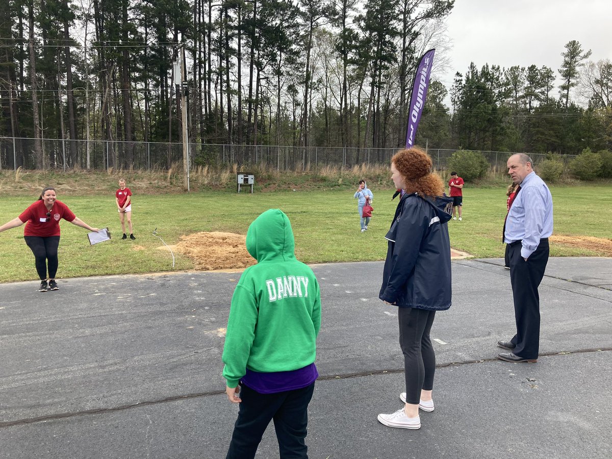 Kristin Sinclair tweet media