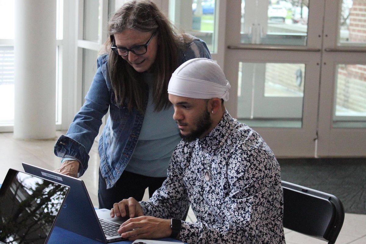 fc_arcenter's tweet photo. Last Wednesday, April 6, 2022, Franklin College hosted our annual Declaration Day.

Declaration Day gives students the opportunity to declare their major(s) and/or minor(s) in person and celebrate it. https://t.co/BmpnYlGv1D