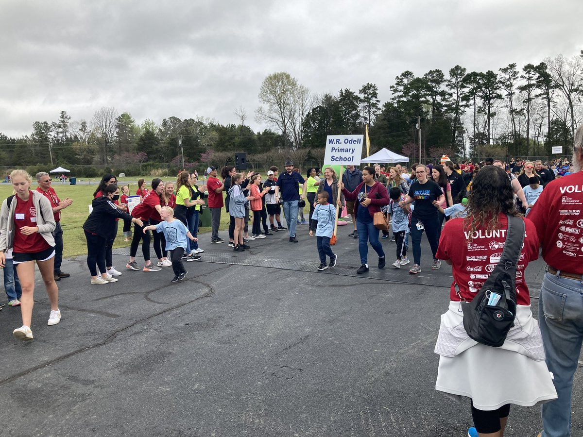 Kristin Sinclair tweet media