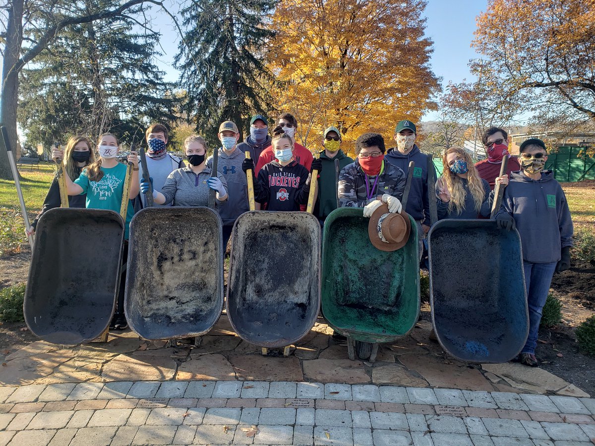 SkillsUSA's tweet photo. April is #CommunityServiceMonth! Share some of the community service work you have done as a #SkillsUSA member in the comments below. https://t.co/A68NCTbPbS