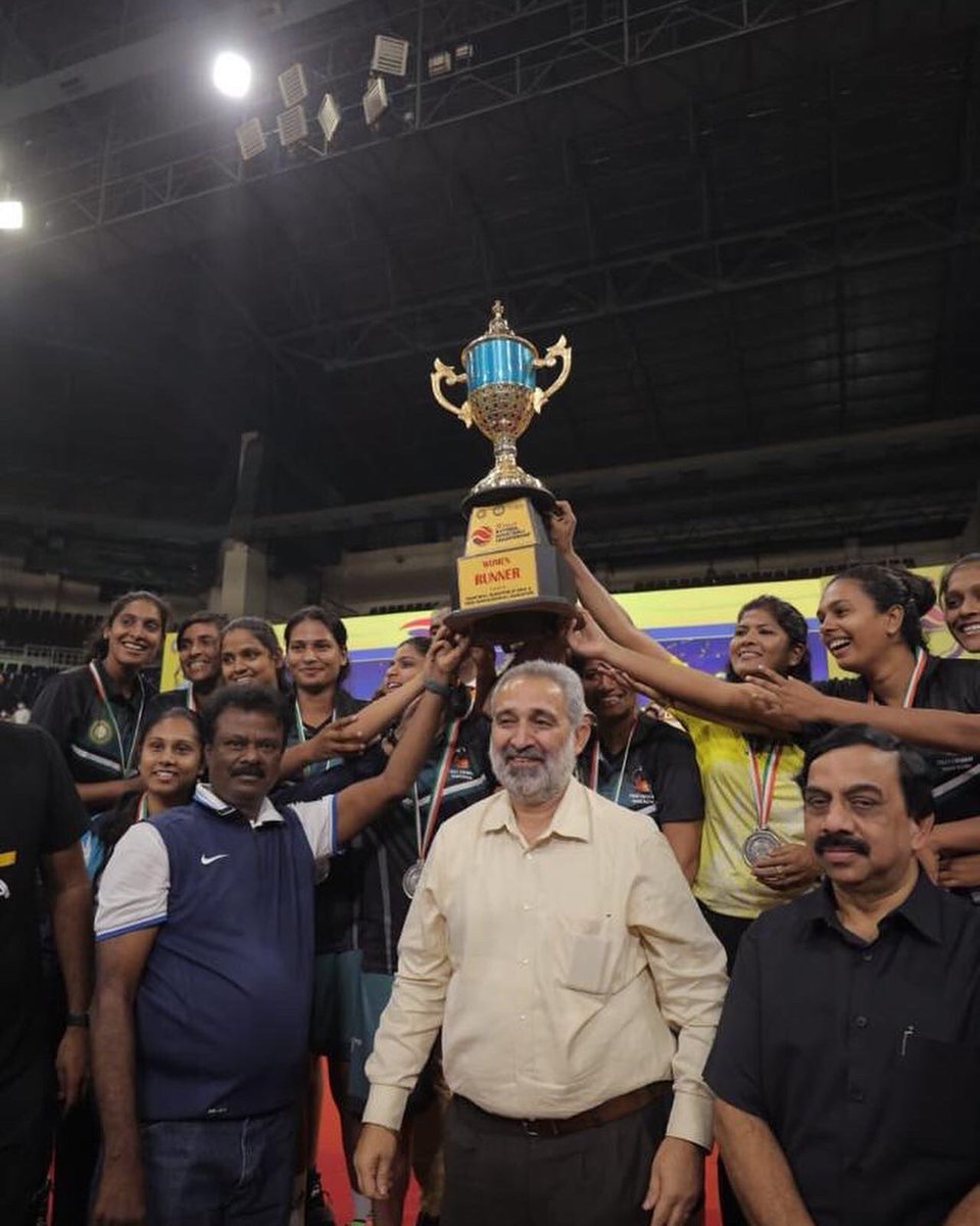 Heartiest Congratulations to all the winners of 71st National Basketball Championship. Motivated all the winners at the Prize distribution ceremony along with @ M Appu (Hon’ble Speaker of the Tamil Nadu legislative Assembly) and <a href="/Iam_KGovindaraj/">Dr. K Govindaraj</a> <a href="/BFI_basketball/">#IndiaBasketball</a> 
#bfi #champions
