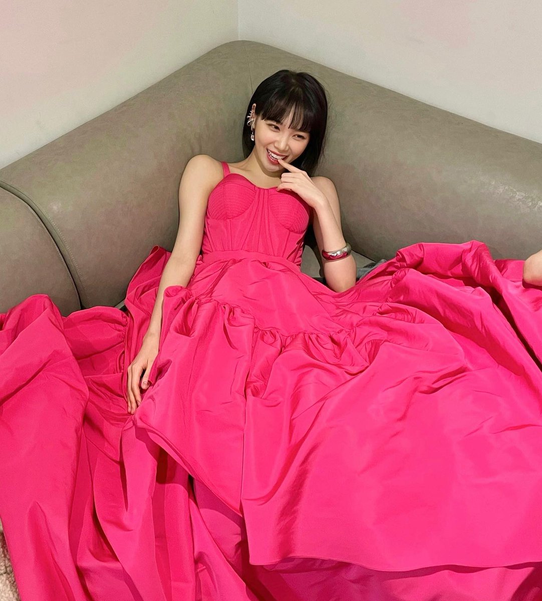 instagram update
— #LE_SSERAFIM #르세라핌 #CHAEWON #김채원