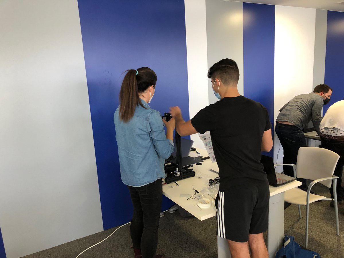 espaitec's tweet photo. 🗣El #UJILAB de #Espaitec, mediante su #FabLab, ha iniciado sus talleres de impresión 3D «Entra en la era de la impresión digital» en 2022.
🖨️🛠️El ciclo de talleres se dirige a toda la comunidad de la @UJIuniversitat
👉+INFO: https://t.co/sXdr6NyDKT
#SomUJI #SomEstudiantat https://t.co/Uhqct12dRF