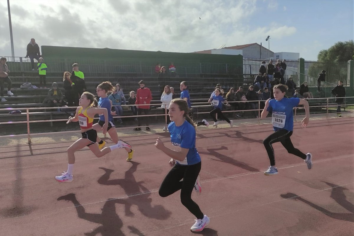 fatletismeib's tweet photo. Els veterans s'erigiren en mestres dels llançaments: https://t.co/Qkg6RWMaFT.
Foto: @fedatletismeib
@atletismoRFEA @AtletismoBalear @esportsIB @turismeiesports @ConsellMenorca @Novomarhotel @ICECalvia #atletesfaib #pistafaib @EBaseMallorca @FESAIB @AjuntamentMao #masterfaib https://t.co/kxzLKGEALd