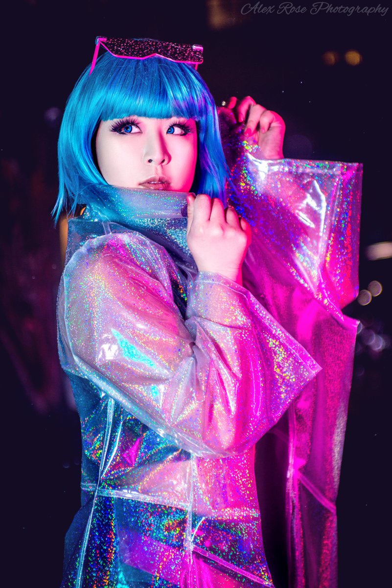 vickybunnyangel's tweet image. The cyberpunk Bulma drop is here, my friends!

Cosplay made by me! Extra love to everyone who followed my build thread and have been patiently waiting for photos.
Based on art by @XHE_1992 

📸 @alexrosephotog5