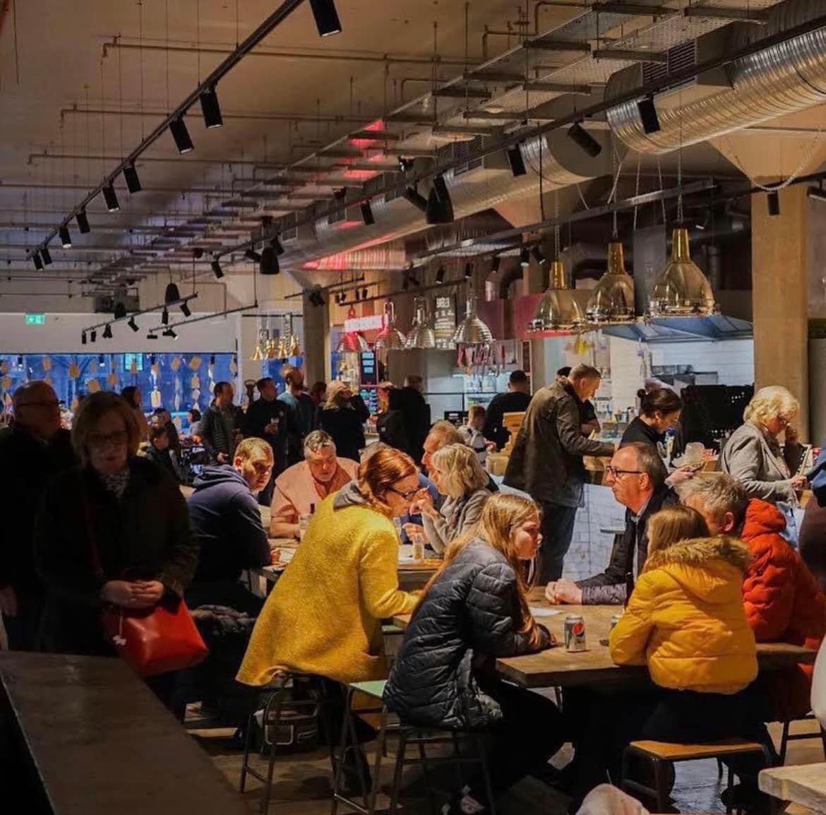 Join us this Easter weekend in <a href="/HoHFoodHall/">HoH Food Hall</a> for great food, music and drinks. We’re open 11-9 mon-sat (including #GoodFriday), 11-7 Sunday; so visit the freshest plaice in town for your seafood fix! #northernsole #fishkitchen #loveseafood #hullfoodies #hull #easter