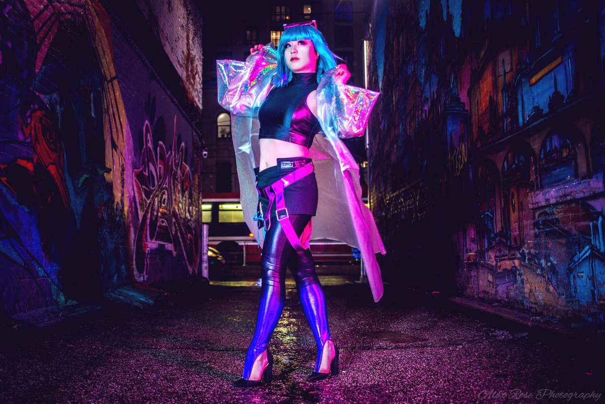 vickybunnyangel's tweet image. The cyberpunk Bulma drop is here, my friends!

Cosplay made by me! Extra love to everyone who followed my build thread and have been patiently waiting for photos.
Based on art by @XHE_1992 

📸 @alexrosephotog5