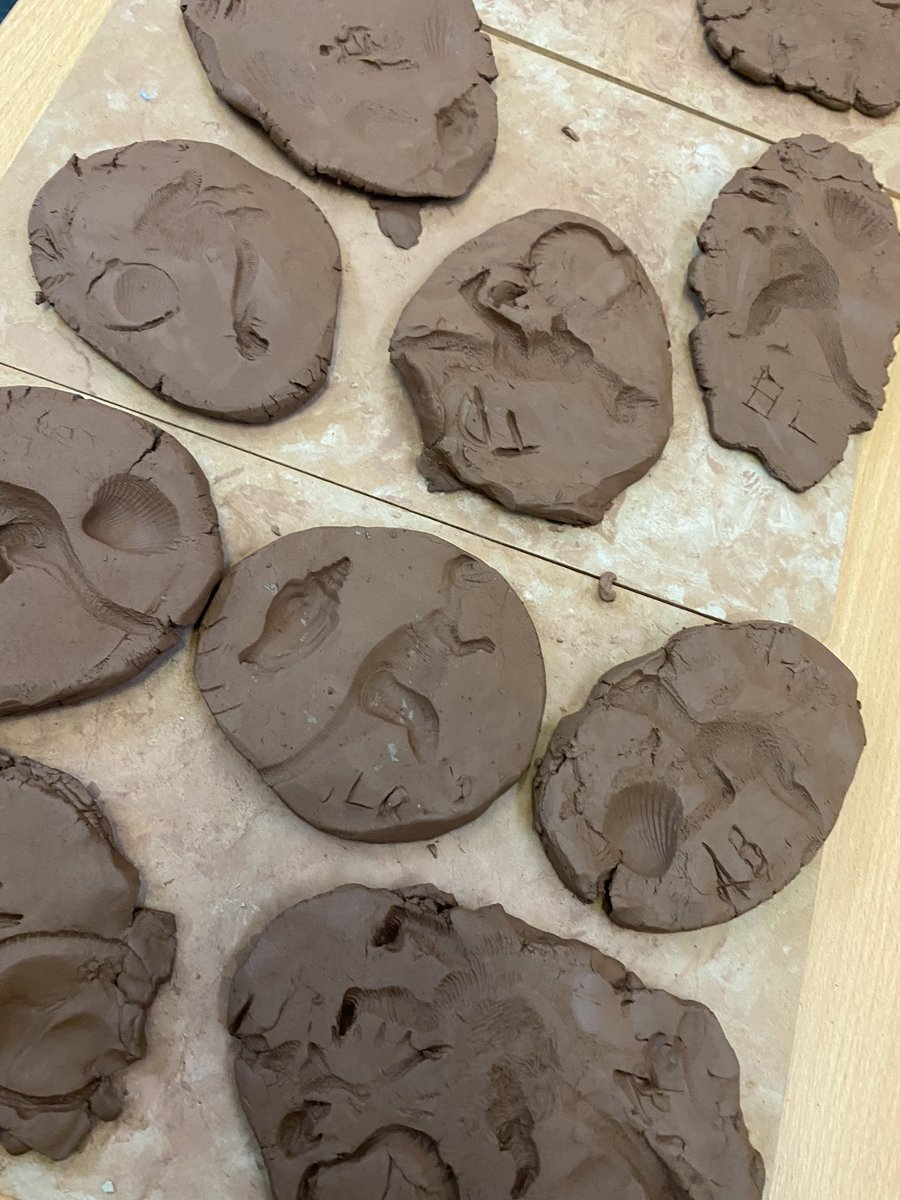 st_swinton's tweet image. 🐚 🦕 FANTASTIC Fossil making to end a great Rocks Topic in Y3! 🦖🐚 #year3rocks #fantasticfossils