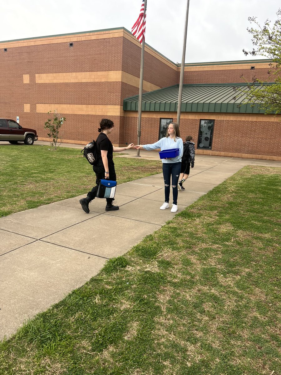 StuCoAMS tweet media