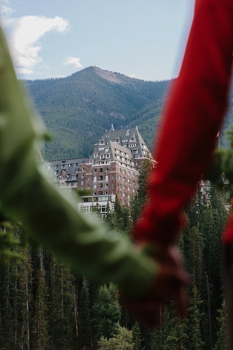 Fairmont Banff Springs tweet media
