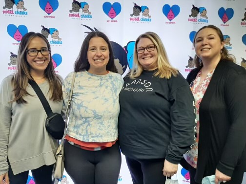kwinsgroup's tweet photo. KWIG enjoyed getting to volunteer and support @SweetCheeks! =Since 2014, they have donated more than 500,000 diapers to families in need. Learn more about their mission here: https://t.co/uzCyB4o7Ks https://t.co/RYFXWzcwHj