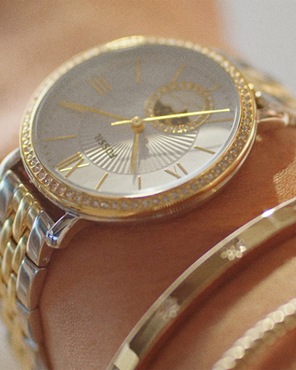 Fossil's tweet photo. Go ahead and save this stack to your favorites folder, we know you want to😉 #FossilRefresh https://t.co/Uol7VVwbAn https://t.co/hqKkz5l8zy