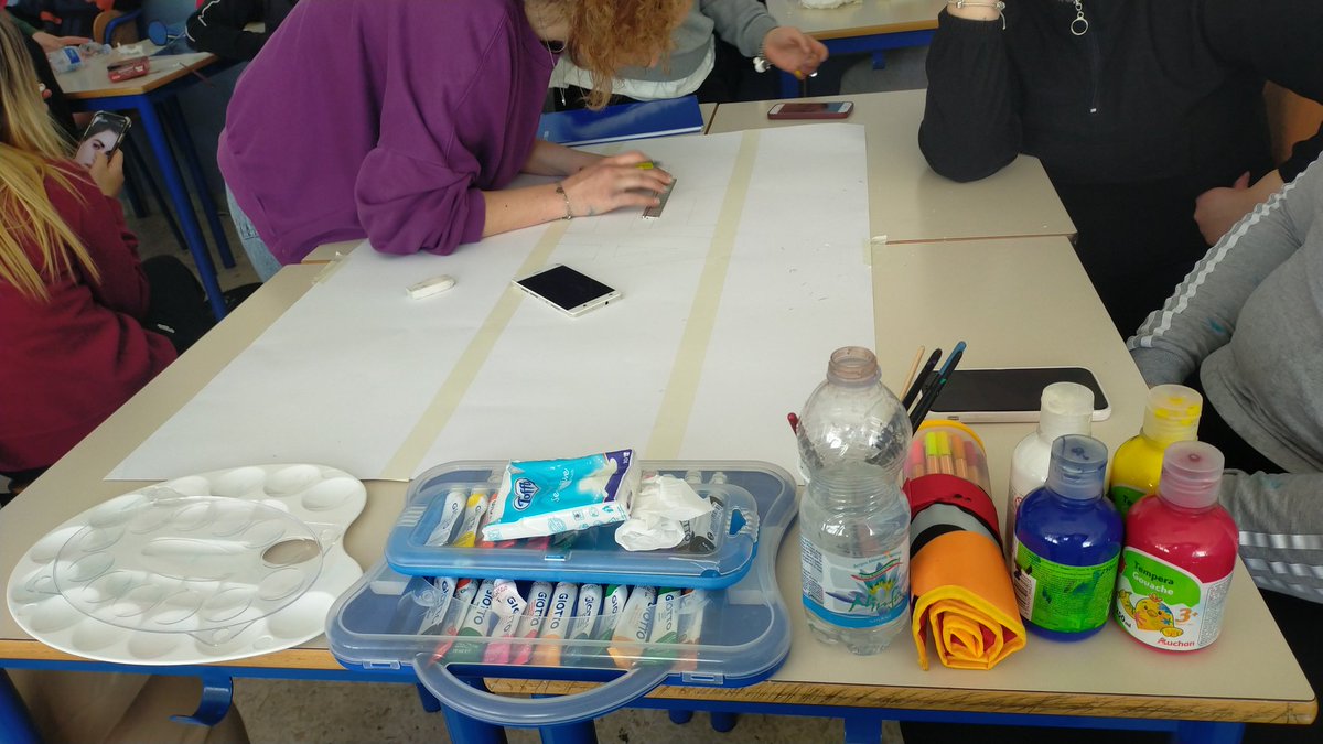 Justine59880173's tweet photo. Lavoro di gruppo ☮️🕊️ @ElioMichelotti @LisideTaranto #2OTTliside https://t.co/NH4R9uB0Bd