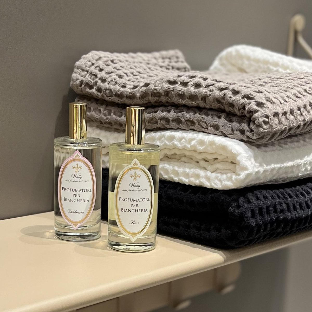 Wally 1925 リネンウォーター100ml カシミア　３本 Wally 1925 リネンウォーター100ml カシミア 3本 Wally 1925