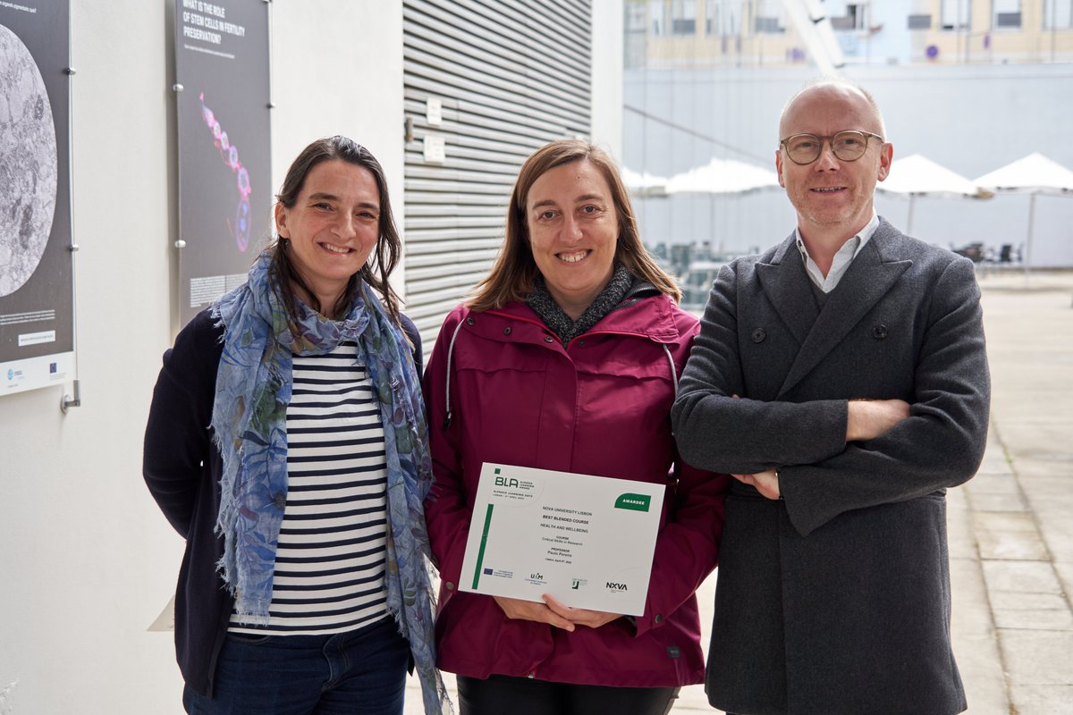 nova_medschool's tweet image. Three of our teachers and reseachers #iNOVA4Health, @CGAlmeidaG @Teodoro_Lab and Paulo Pereira, won the @NOVAunl award for Blended Learning, for their course in  Critical Skills in Research! 👩‍🔬👨‍🏫

Congratulations to all of them!  🤩🏆

Know more 💻👇
bit.ly/3JxEjBi

1/🧵
