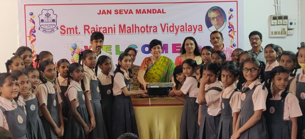 LavekarBharati's tweet photo. Donated Latest Digital Projector with Inbuilt Computer Applications, Screen With #E-learning #Educational_Software to SMT RAJ RANI MALHOTRA VIDYALAYA #Versova_Vidhansabha. Also Present were Corporator Yogiraj Dabhadkar & Corporator Ranjana Patil. https://t.co/6NFjaX0Ltj