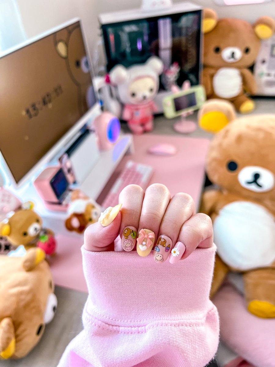 momodokii's tweet photo. Match the nails to the setup 🐻 

#rilakkuma https://t.co/9j0VkAJhbl