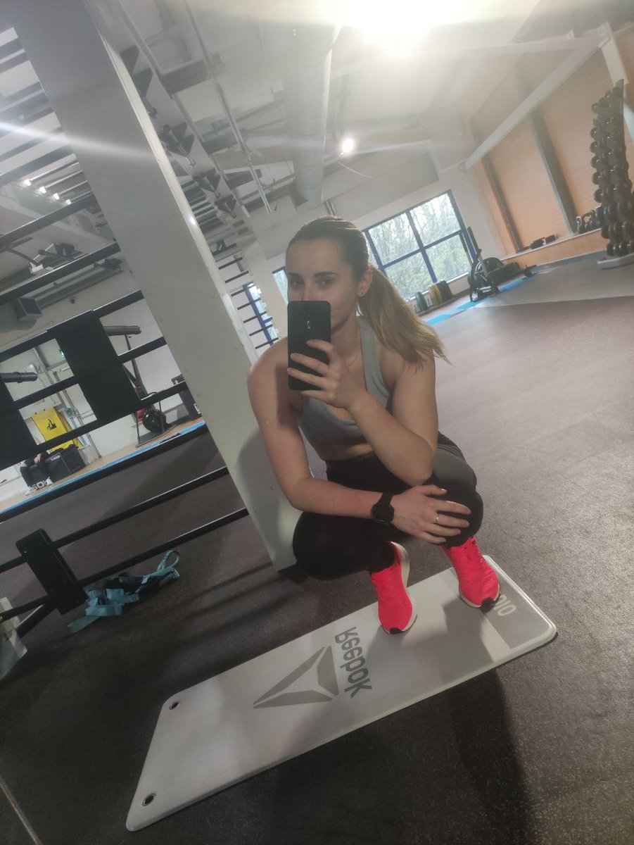 fiction_finance's tweet photo. Absolutely smashed my gym circuit. Very close to my hot girl summer bod. Almost ready for Greece, LFG 🚀🚀🚀 https://t.co/bU0N09dh9Y