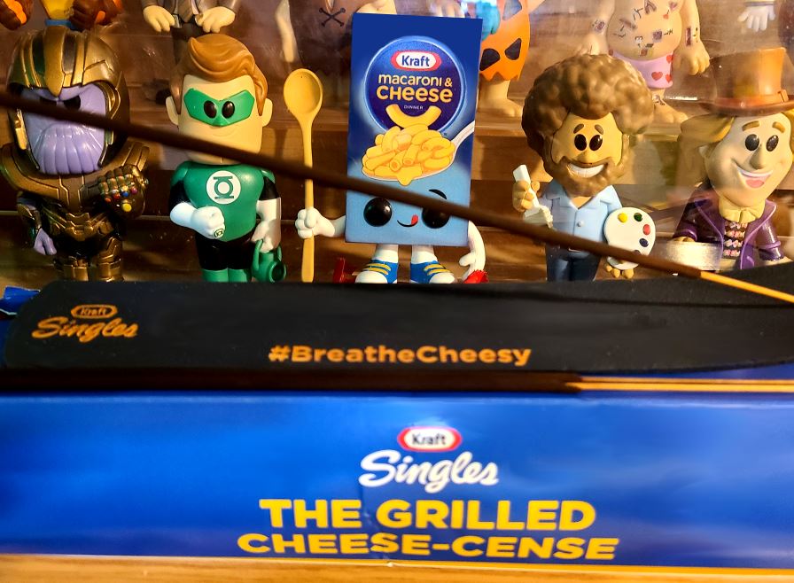 Celebrate #GrilledCheeseSandwichDay with an aromatic fragrance that combines melted @kraftcheese and bread grilled to perfection. #grilledcheese🥰 
#fotw @OriginalFunko