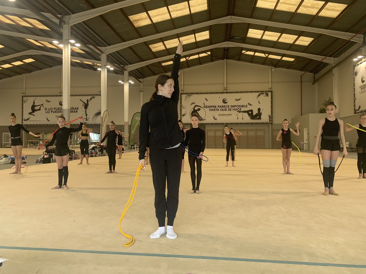 RFEGimnasia's tweet photo. Inicia en #ColonialSport la concentración junior dentro del programa de tecnificación-selección internacional de #GR, con presencia de la ex gimnasta olímpica búlgara y juez internacional, Silviya Miteva. ¡Mucha suerte! https://t.co/DkBEnnZ5on