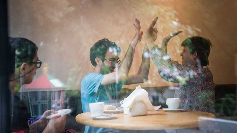 WHO today begins the global roll-out of an online training course on understanding &amp; promoting the human rights and recovery of people living with #MentalHealth conditions.

People are more than their mental health diagnosis bit.ly/3Edky0H