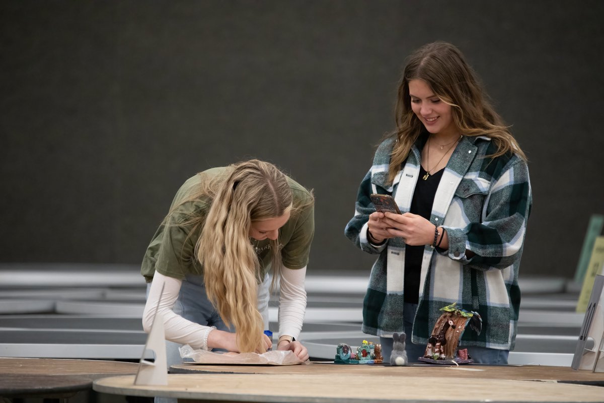 TAPPSart's tweet image. Good morning artists! #TAPPSart State Championships are well underway! We will be checking in all morning so be aware of your scheduled load-in time. 
🎨⏰: bit.ly/3v7h2AZ