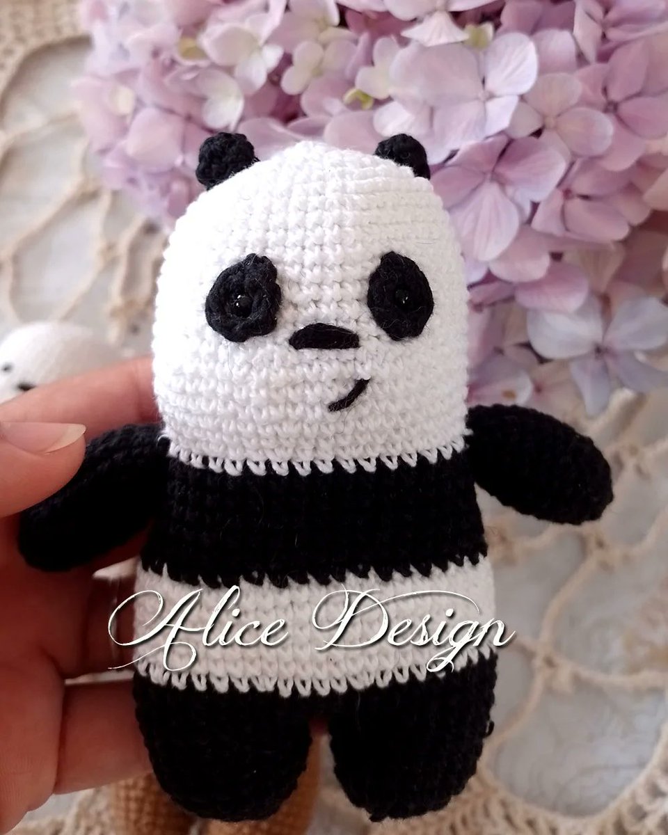 AliceDesignOk's tweet photo. 🐻🐻❄️🐼 Osos Escandalosos 🐻🐻❄️🐼
#alicedesignstore #webarebears #escandalosos #cartoonnetwork #l4l #f4f #tejidos #amigurumis #gurumigram #crochet #knit #knitting #panda #polar #pardo #hechoamano #handmade #emprendedores https://t.co/QAdwaqgIOu