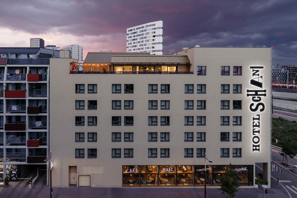 e_architect's tweet photo. Vienna’s Archisphere designed Hotel Schani provides a place for encounters in Vienna

https://t.co/BDYpYvD0e4

#Hotel #ViennaBuilding #Vienna #ViennaArchitecture #AustrianHotel #Architecture https://t.co/fAuxwDv0Kd