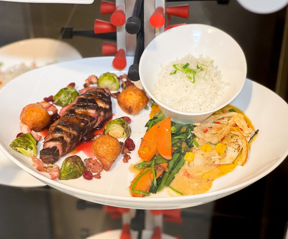 Looking for something great to eat?! Come have lunch at The Humber Room, and the dessert will be on us if you buy an entrée 🤩(valid until April 22, 2022)
.
🕙 12 pm - 1:30 pm
 jessica.estrela@humber.ca