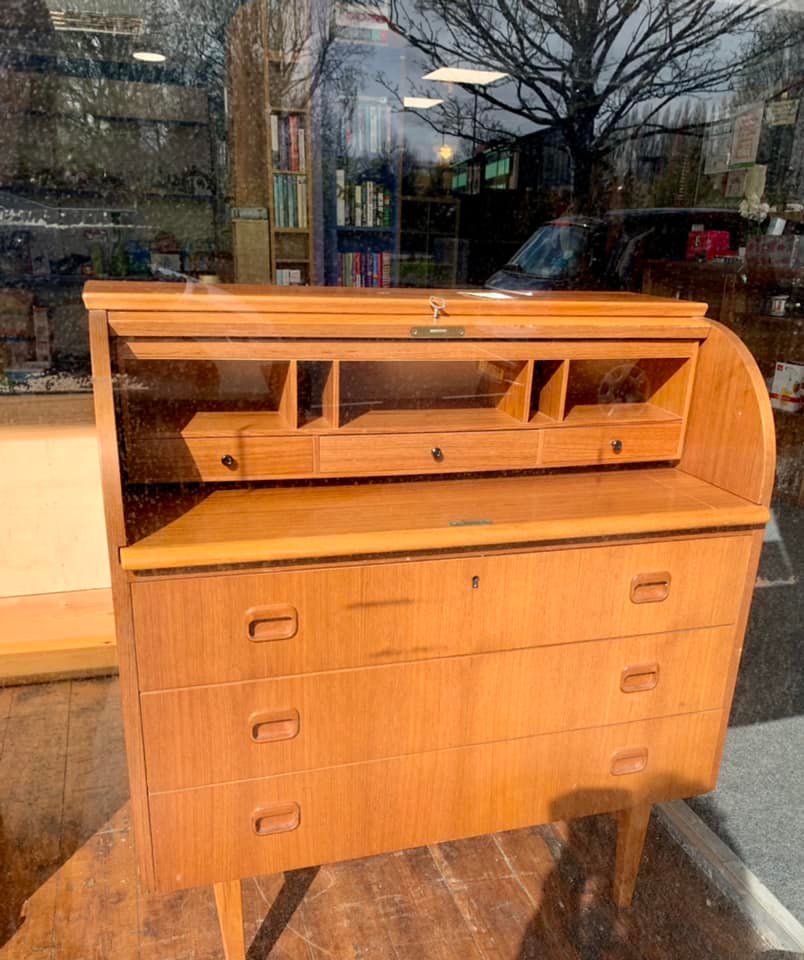 Items available this week in our #EmmausSalford Emporium. Visit us...

🕙 Tues to Fri, 10am-4pm, and Sat, 10am-3pm.
📍 162-170 Partington Lane, Swinton, Salford, M27 0WN
☎ 0161 312 9662
ℹ bit.ly/3o9i2zo