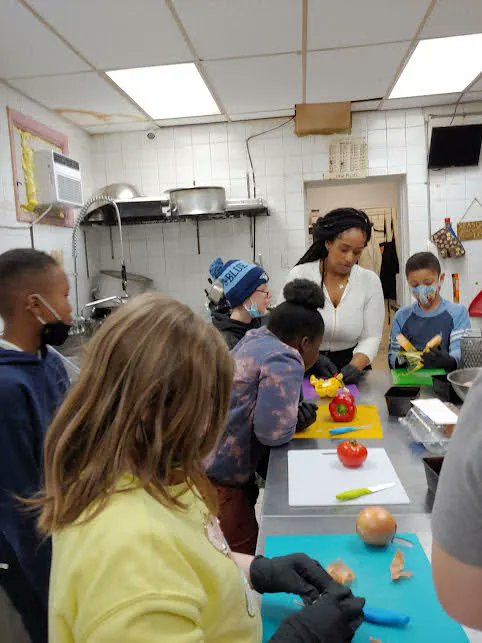 frontlinesto's tweet image. Do you think you can cook? Well come out and prove it tomorrow at 4pm. All you have to do is register on our website before you come in and show off your skills 😎 🍳 🍽️ 
.
.
.
.
#torontoculinary #torontochef #westonfrontlines #torontocook #torontobakery #torontobakers