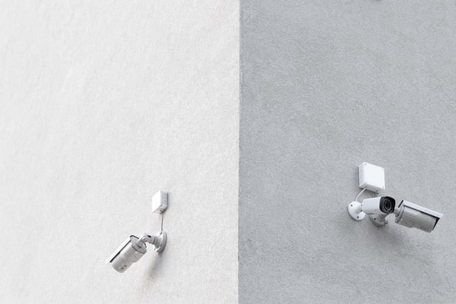 rapidphones's tweet photo. Let #RapidPhones help you with your #PhysicalSecurity and #surveillance needs. With solutions from our trusted partners, you'll be informed and alert to onsite activity to your building from anywhere, anytime. Get in touch with us today for more info. https://t.co/dLoEuCaRJe https://t.co/qjMuOrbv4Z