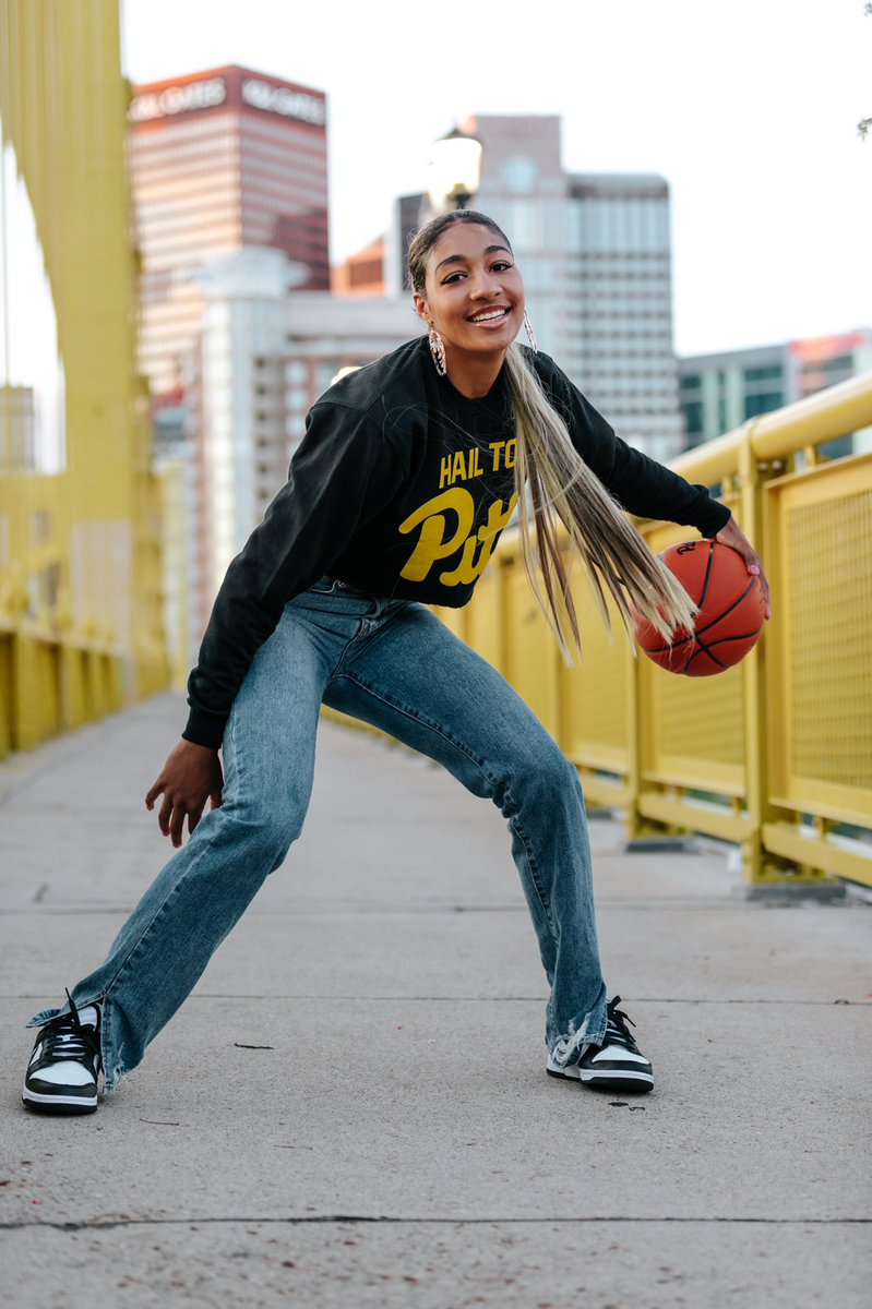 Pitt Basketball tweet media