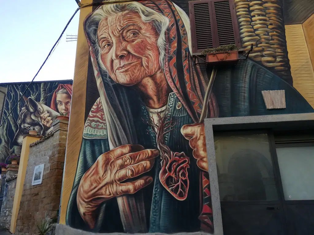 Conosci il Paese delle Fiabe? 
Siamo in Lazio, in provincia di Viterbo, e questo è Sant’Angelo di Roccalvecce 🥰

viaggioanimamente.it/santangelo-pae…

Scopri quali sono i murales da non perdere nel paese delle fiabe! 

#paesedellefiabe