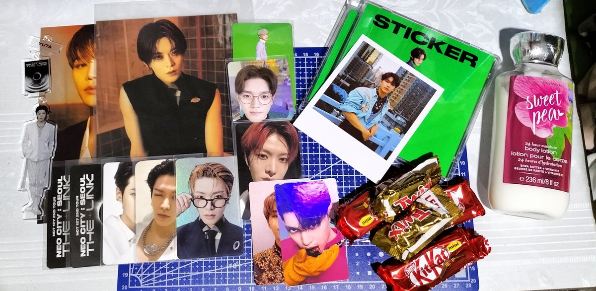 i0ymkt's tweet photo. κ° #10thmails β 2nd consoled items κ±
hi bestea !! here na sila hihi thank you sore much as always π« lalo na sa tumambling na chocolates π€£ and the lotion hindi ko pa siya naopen pero im sure naman na mabango to π«Ά take care always! here lang rin me 4u πππ LOVELOTS https://t.co/SUD4Oxzhl6
